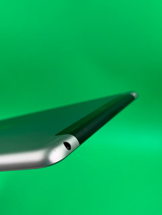 ������ iPad ��6���� Wi-Fi+Cellular 128GB ���ڡ������졼 KDDI ��