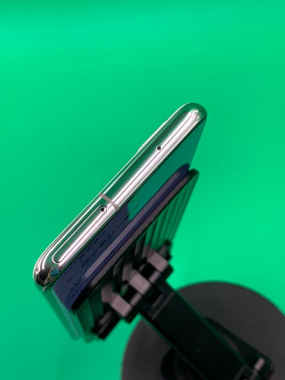 ������ Galaxy S20 5G 128GB ���饦�� �ۥ磻�� docomo ��