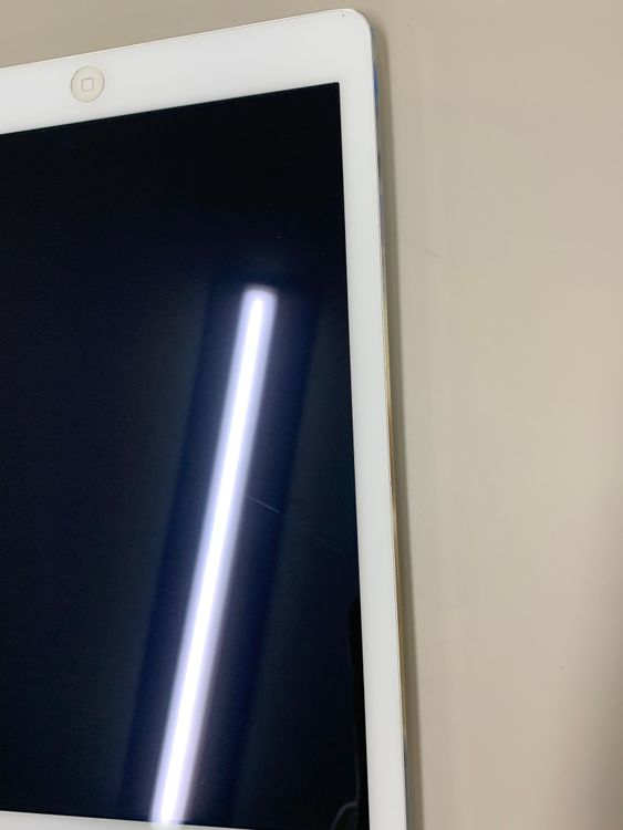 ������󥯡������ƥ��١��������å� iPad Air ���� Wi-Fi+Cellular