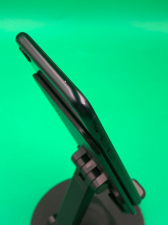 ���Хåƥ꡼���� iPhone SE ��3���� 64GB �ߥåɥʥ��� SIM�ե꡼