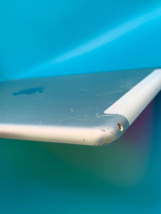 ��� iPad ��6���� Wi-Fi + Cellular 32GB ����С� SIM���å�����Ѥ�