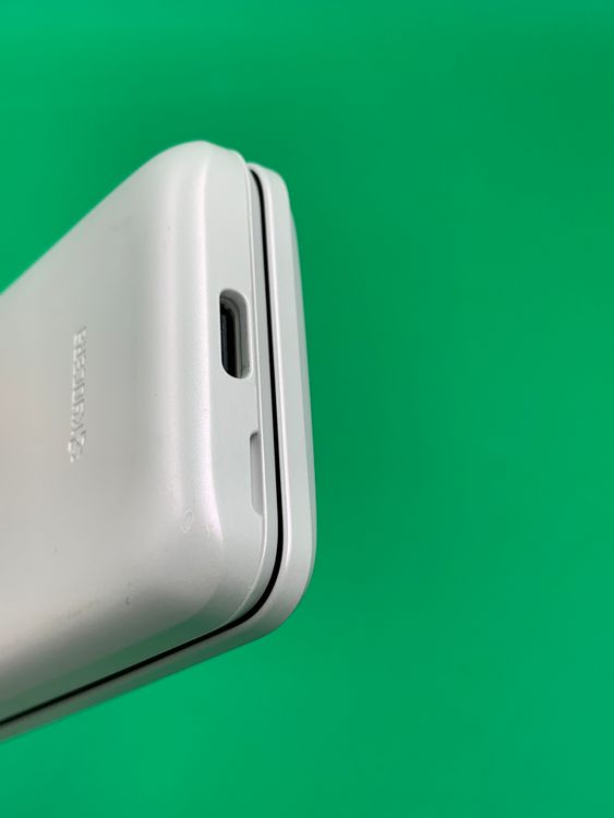 ������ GRATINA KYF42 8GB �ۥ磻�� SIM�ե꡼ KDDI ��