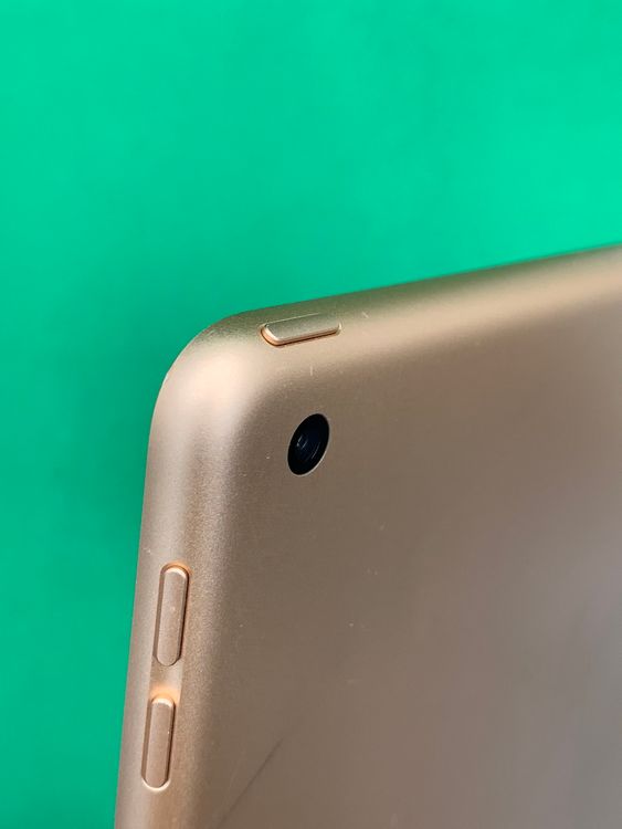 ������󥯡������ƥ��١��������å� iPad ��8���� Wi-Fi 32GB