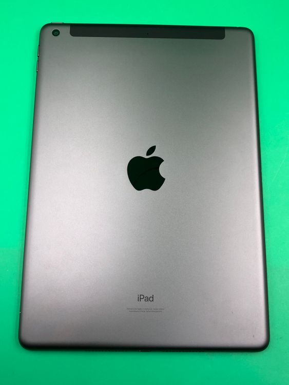 ��������� iPad ��9���� WiFi+Cellular 64GB ��������95% KDDI ��