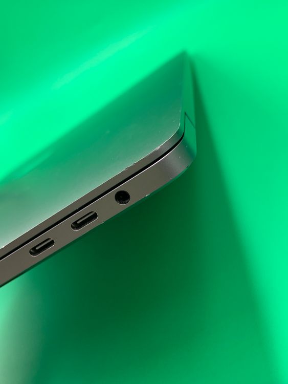 ����� MacBook Pro 16����� Core i7 2.6GHz 16GB 512GB H2