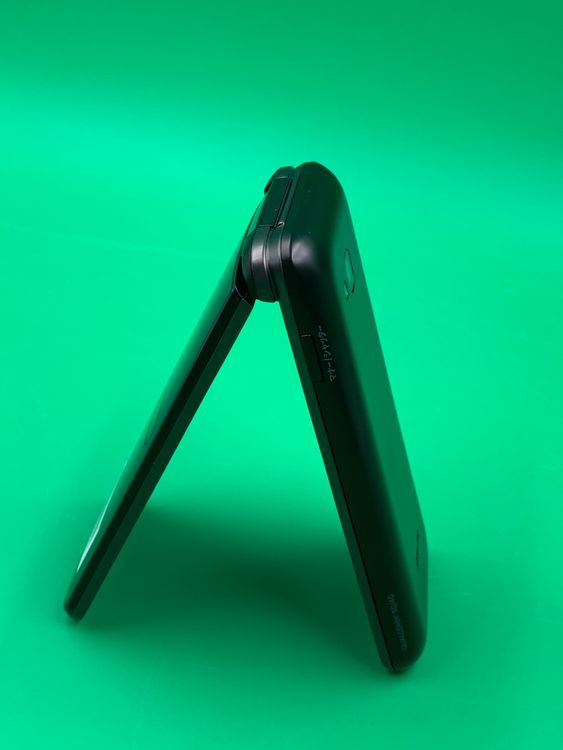 ������ GRATINA KYF39 8GB �֥�å� SIM�ե꡼ KDDI ��