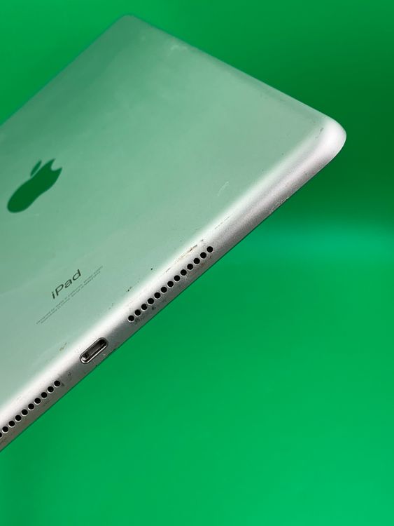 iPad 第９世代(Wi-Fi, 64GB) スペースグレイ　バッテリー100％ Amazon.co.jp: 【整備済み品】 Apple iPad (第9世代) Wi-Fi 64GB