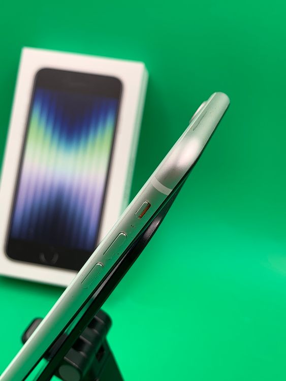 ������ iPhone SE ��2���� 128GB �ۥ磻�� SIM�ե꡼ ��������100%