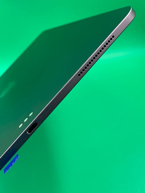 ���վ��ѥͥ뿷�� iPad Pro 12.9 ��3���� Wi-Fi 64GB ���ڡ������졼