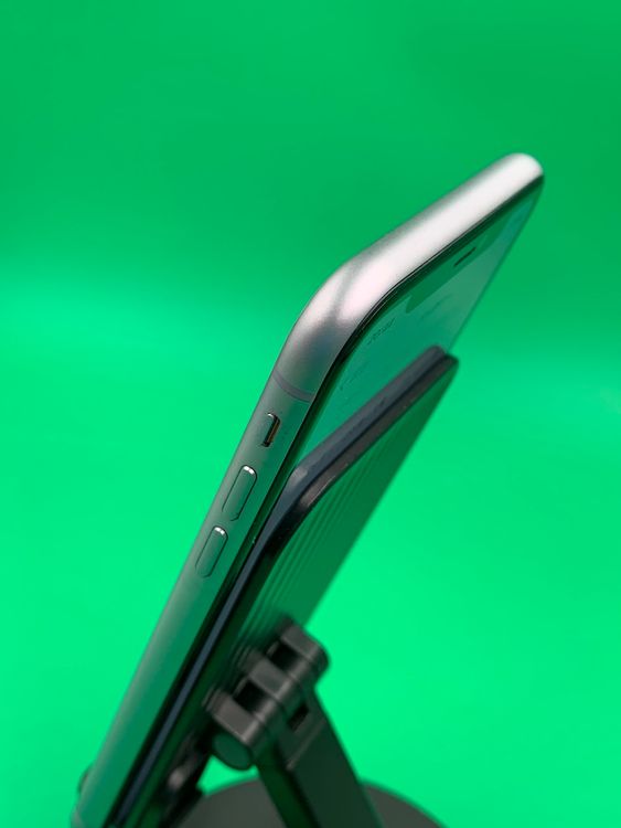 Хåƥ꡼ iPhone 11 64GB ѡץ 100% KDDI 