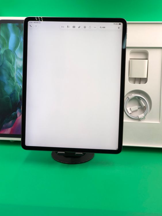 ������ iPad Pro 12.9����� ��4���� Wi-Fi 256GB ���ڡ������쥤