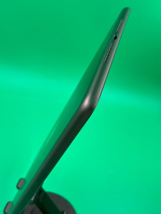 ������ iPad ��7���� Wi-Fi 32GB ���ڡ������졼 ��������95%