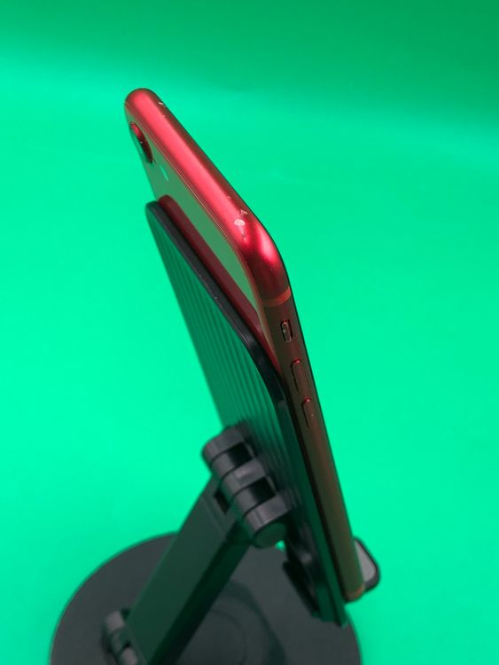 ���Хåƥ꡼���� iPhone SE ��2���� 64GB SIM�ե꡼ ��������100%