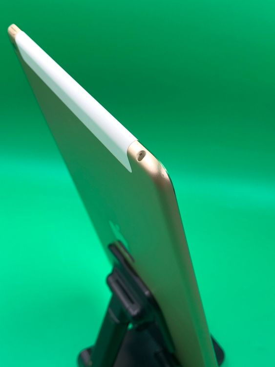 ������ iPad Air ��2���� Wi-Fi+Cellular 16GB �������  KDDI ��