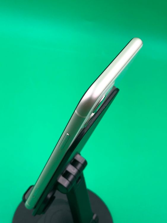 ������󥯡������ƥ��١��������å� iPhone 11 64GB KDDI �� H2