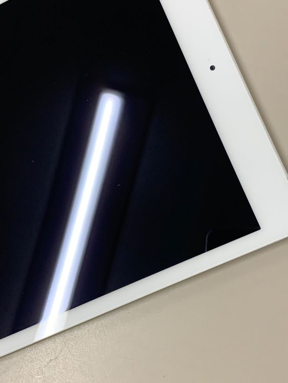����� iPad ��8���� Wi-Fi+Cellular 32GB ��������85% KDDI�� H2
