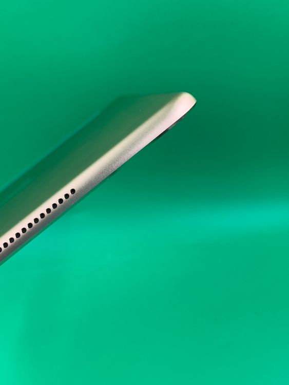 �� �����ƥ��١��������å� iPad Air ��2���� Wi-Fi+Cellular 16GB