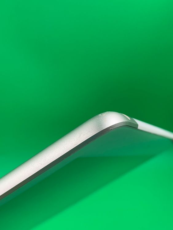 ���վ��ѥͥ뿷�� iPad ��6���� Wi-Fi+Cellular 32GB ����С� au ��