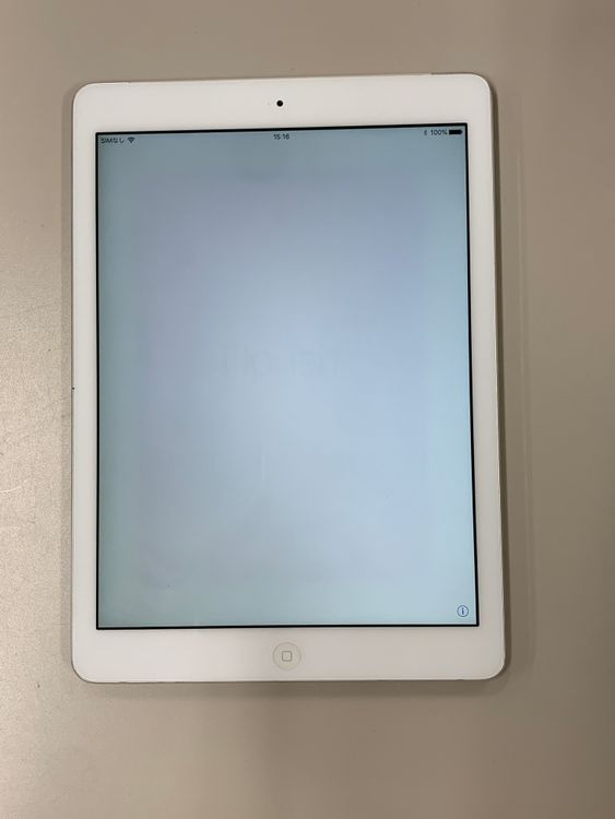 ������󥯡������ƥ��١��������å� iPad Air ���� Wi-Fi+Cellular 16GB