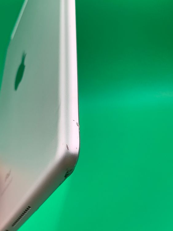 ����� iPad ��8���� Wi-Fi+Cellular 32GB ����С� docomo ��