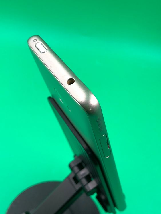 �����礤���� BASIO4 32GB ������� SIM�ե꡼ KDDI ��