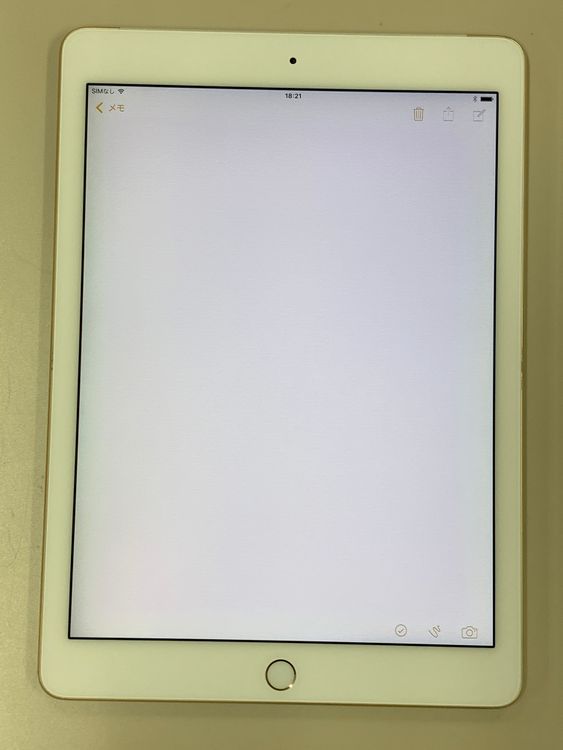������ iPad Air ��2���� Wi-Fi+Cellular 16GB ������� KDDI ��