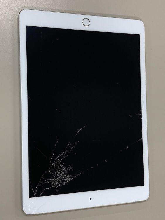  iPad 7 Wi-Fi + Cellular 32GB SIMե꡼ 92%