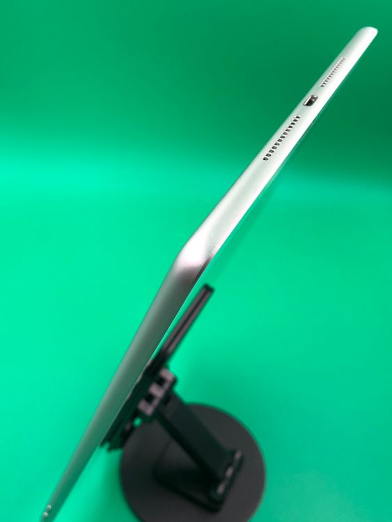 �������� iPad ��8���� Wi-Fi 32GB ����С� MYLA2 J/A