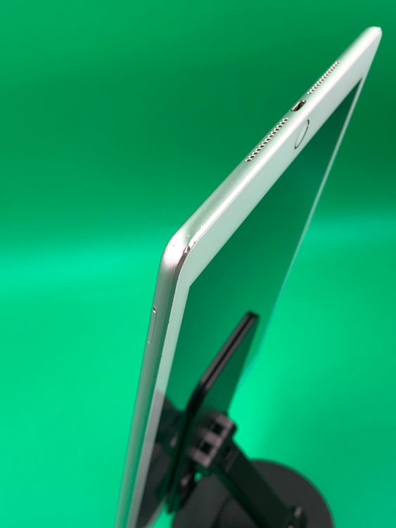 ����� iPad ��5���� Wi-Fi+Cellular 32GB ����С�  docomo ��