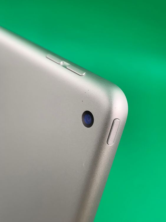 ������ iPad ��8���� Wi-Fi 32GB MYLA2 J/A ����С�