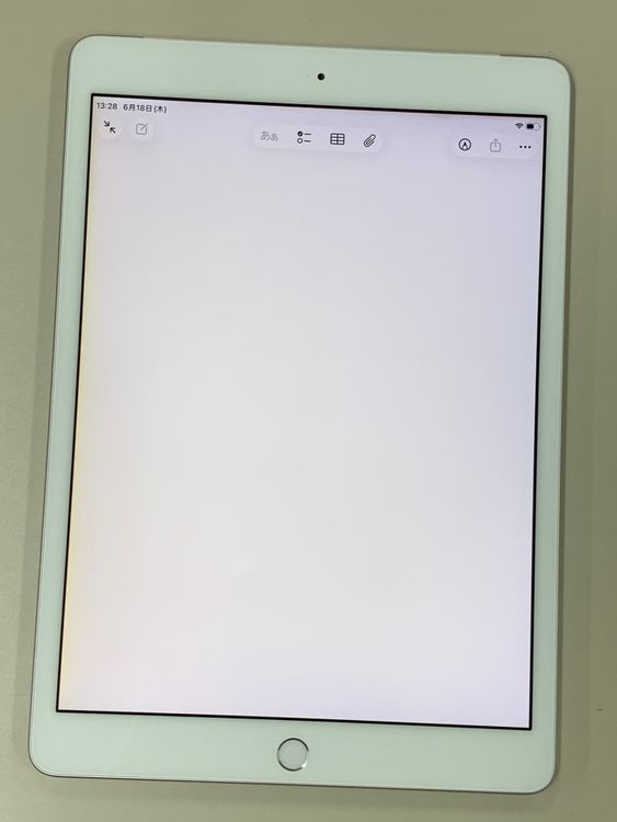 ������ iPad ��8���� Wi-Fi+Cellular 32GB SIM�ե꡼ docomo ��