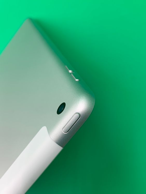 ������ iPad ��8���� Wi-Fi+Cellular 32GB SIM�ե꡼ docomo ��