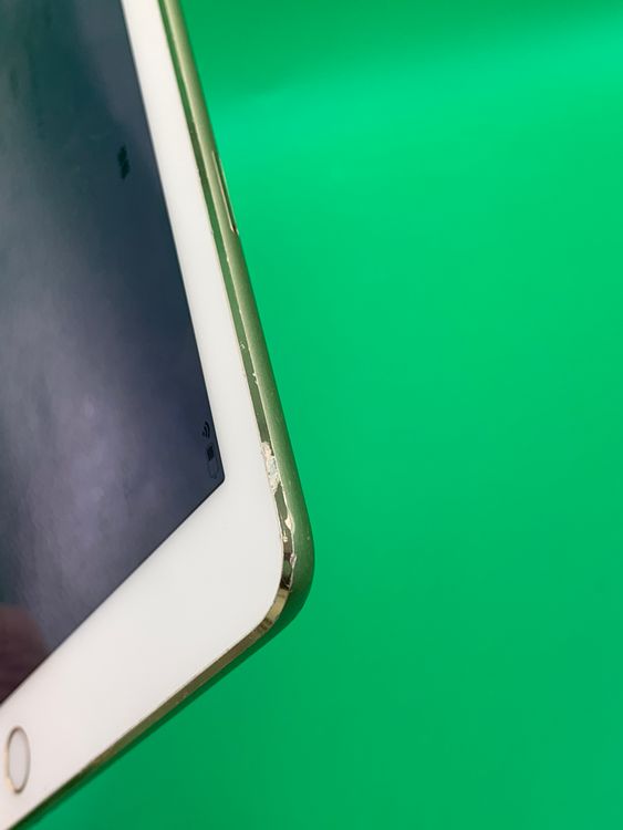 ���Хåƥ꡼���� iPad Air ��2���� Wi-Fi+Cellular 16GB ������� H2