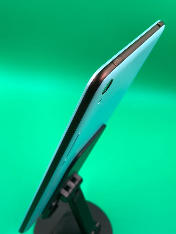�������� Qua tab QZ8 32GB �֥롼 SIM�ե꡼  au �� KYT32