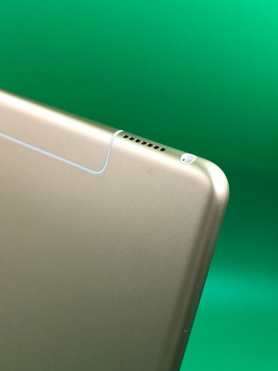 ������ iPad Pro 9.7����� Wi-Fi+Cellular 128GB SoftBank��