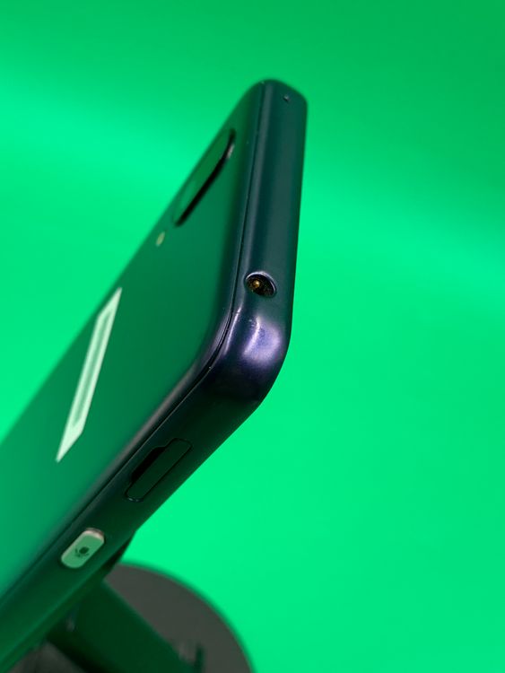 �����礤���� BASIO active 64GB �ͥ��ӡ� SIM�ե꡼ KDDI ��