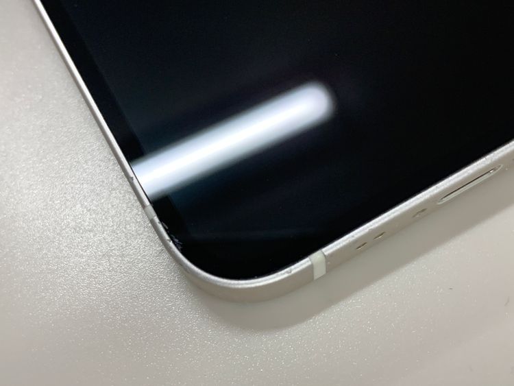 ���Хåƥ꡼���� iPhone 12 mini 64GB �ۥ磻�� KDDI ��