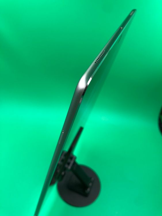 ������ iPad Pro 12.9����� ��2���� Wi-Fi+Cellular 64GB au ��