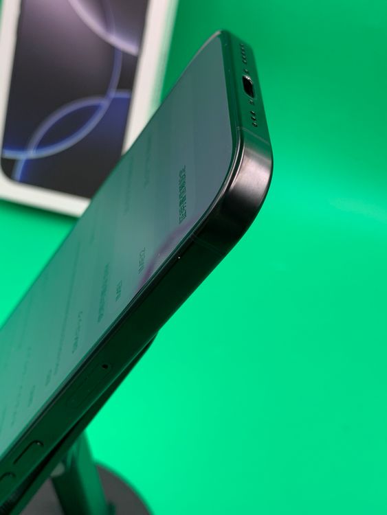 ������ iPhone 16 Pro 256GB �֥�å������˥��� SIM�ե꡼ au ��