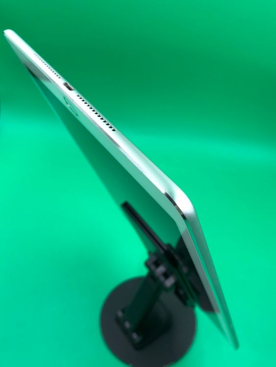������ iPad Air ��2���� Wi-Fi + Cellular 64GB ����С� KDDI��