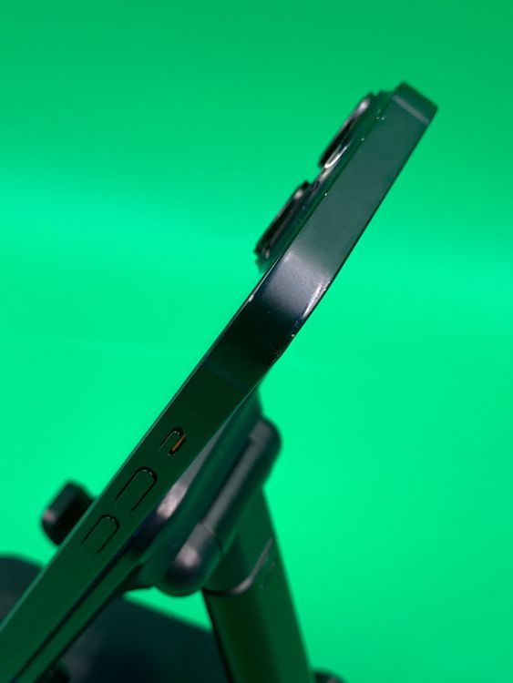 ���Хåƥ꡼���� iPhone 14 256GB �ߥåɥʥ��� Softbank ��