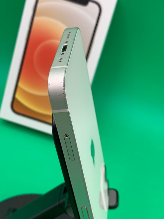 ���Хåƥ꡼���� iPhone 12 mini 128GB �ۥ磻�� docomo ��