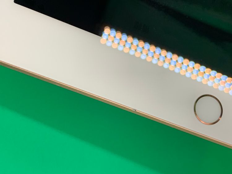 �����礤���� iPad ��6���� Wi-Fi+Cellular 32GB ������� docomo ��