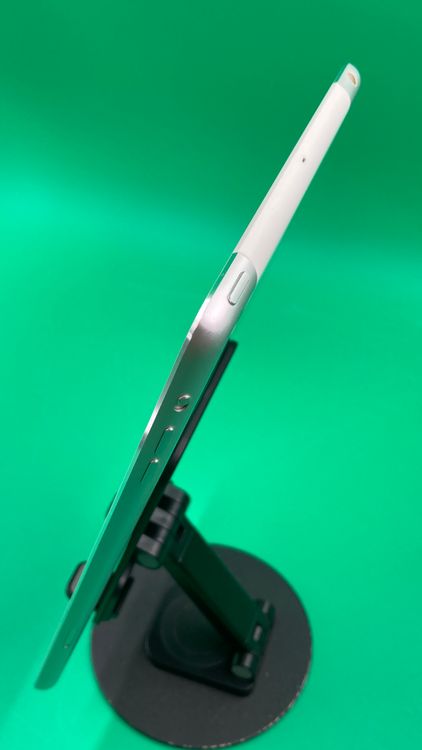 ������ iPad mini ��1���� Wi-Fi+Cellular 16GB ����С� KDDI ��