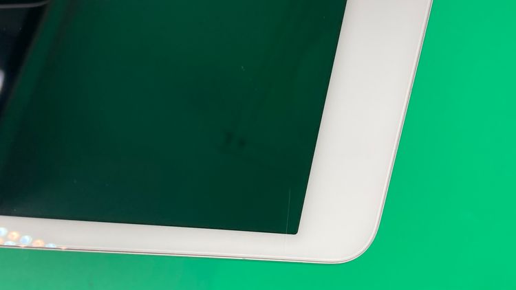 ������ iPad mini ��1���� Wi-Fi+Cellular 16GB ����С� KDDI ��