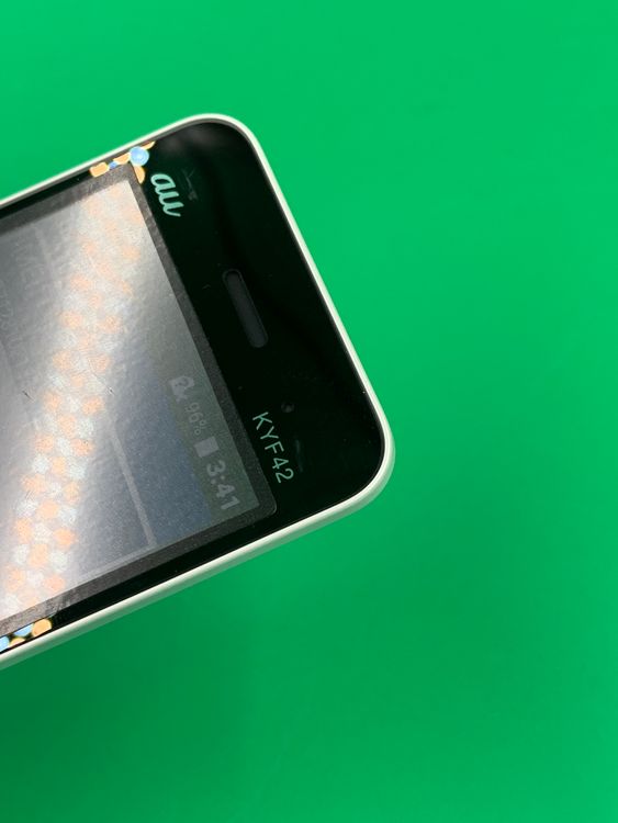 �����礤���� GRATINA KYF42 8GB �ۥ磻�� SIM�ե꡼ KDDI ��