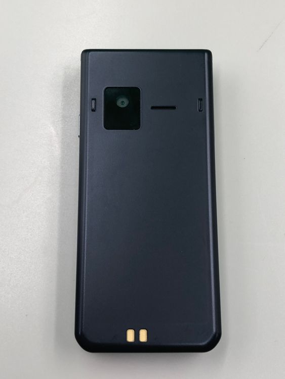 �������� arrows �������� �١����å� 8GB �ͥ��ӡ� docomo ��