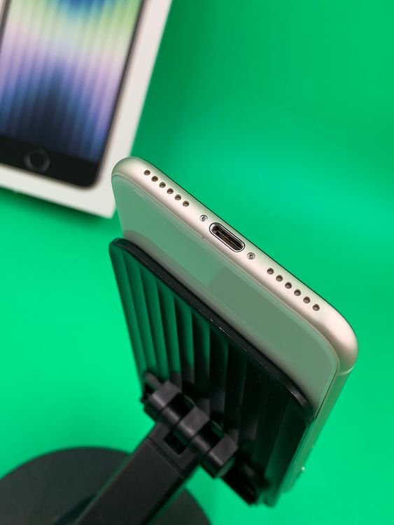 ������ iPhone SE ��3���� 128GB �������饤�� ��������100%