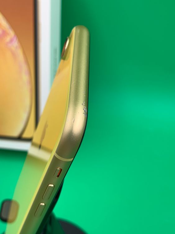 ����� iPhone XR 64GB �������� SIM�ե꡼ �ʰ�SIM�� docomo ��