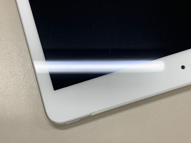 ���������� iPad ��8���� Wi-Fi+Cellular 32GB docomo ��